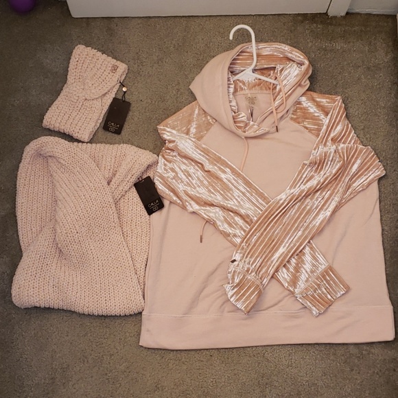 Sweatshirt, scarf, headband - Picture 5 of 6